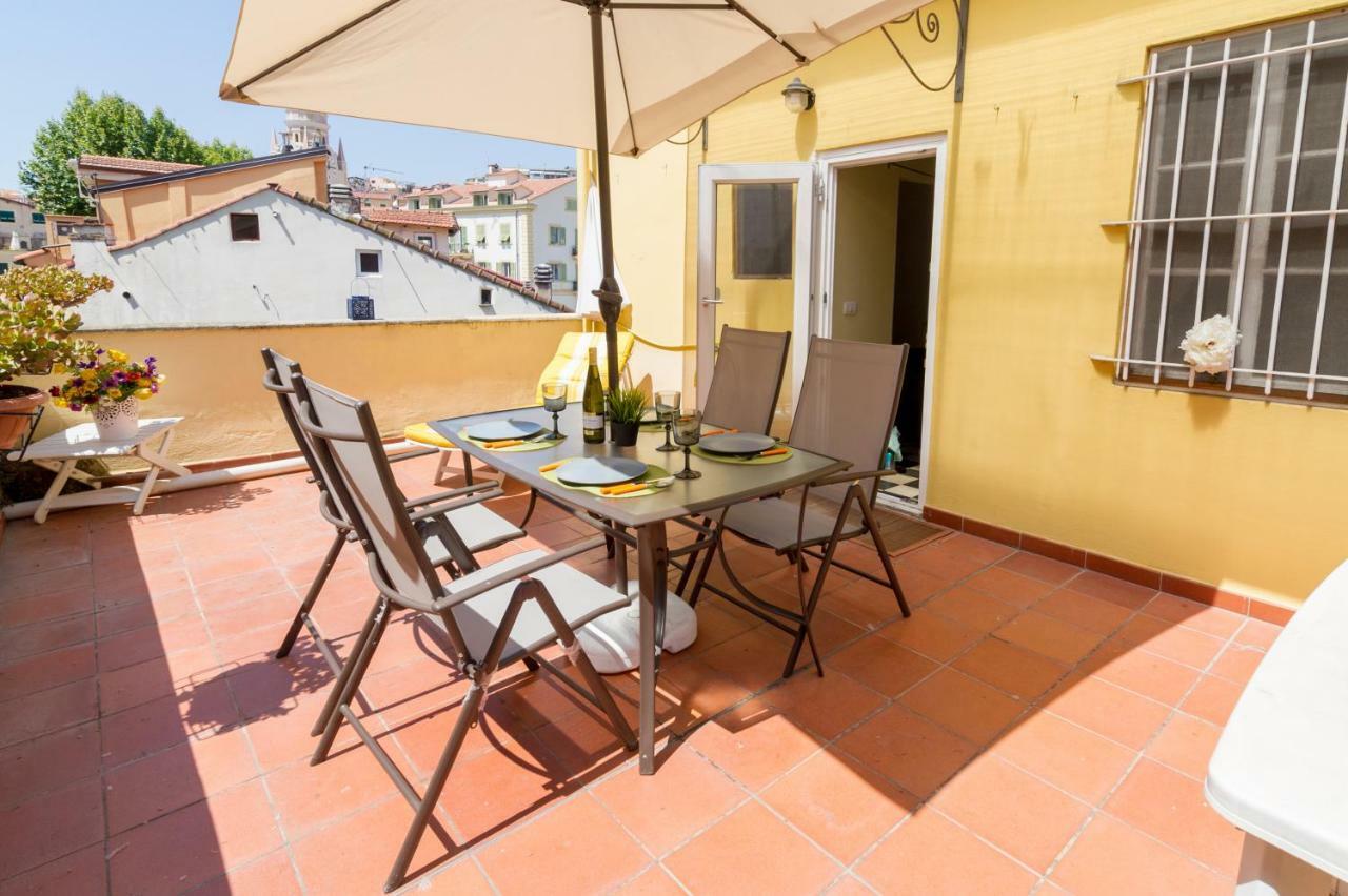 Apartment In The Heart Of Sanremo Exteriör bild