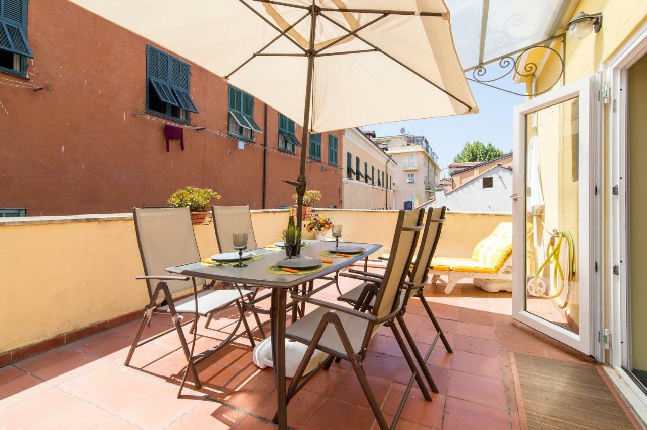 Apartment In The Heart Of Sanremo Exteriör bild